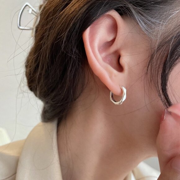 Silver Color Simple Earring - Picture 2 of 5